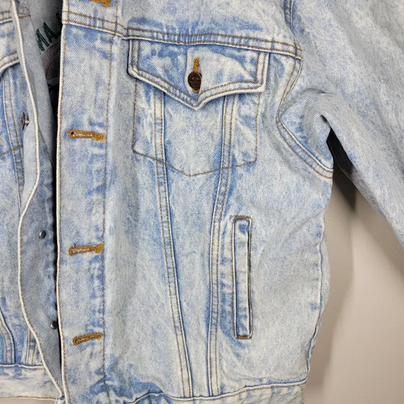 Vintage Hard Rock Cafe Save The Planet Cancun Light Wash Jean Jacket Pastel Lrg
